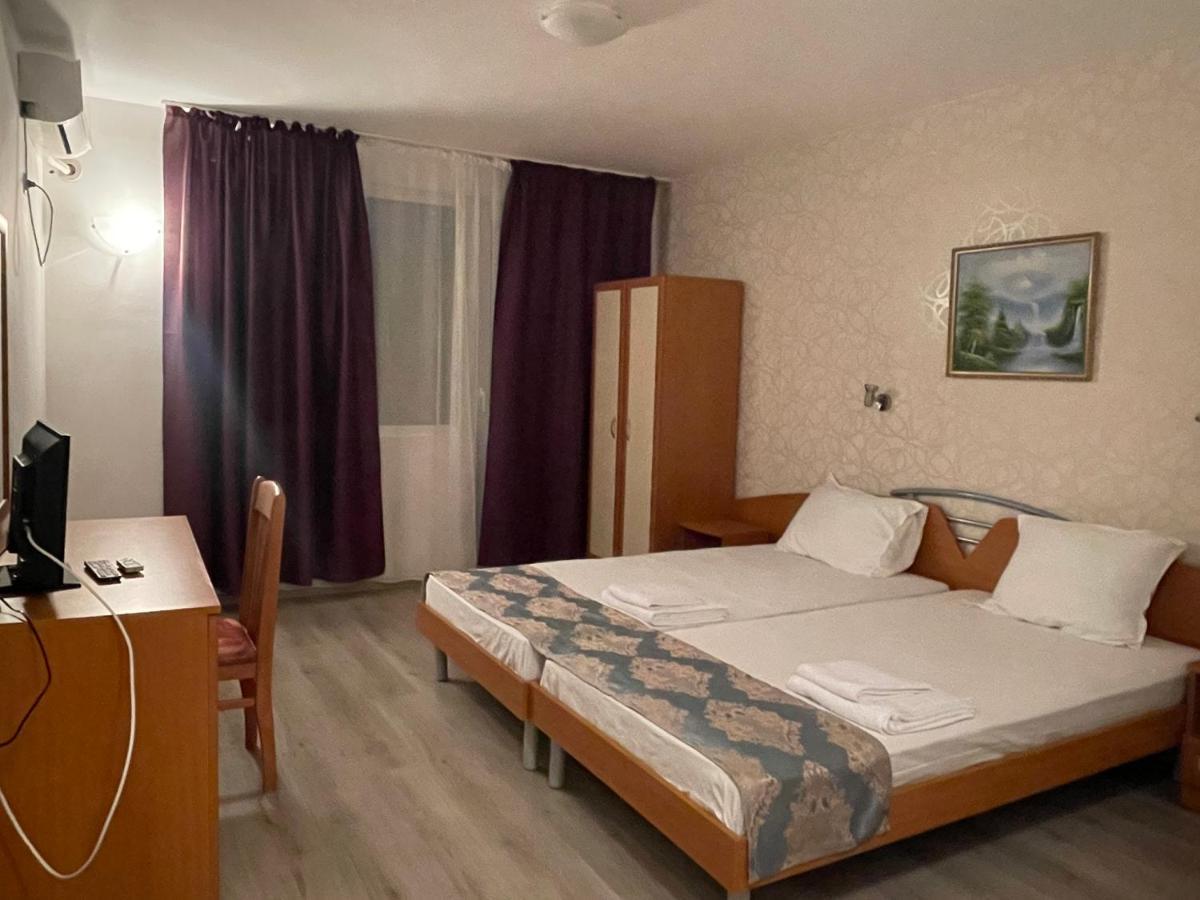 Family Hotel Aqua Равда Екстериор снимка