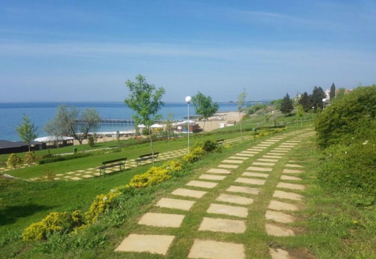 Family Hotel Aqua Равда Екстериор снимка