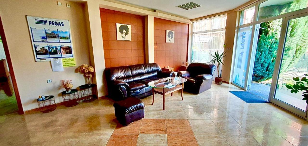 Family Hotel Aqua Равда Екстериор снимка
