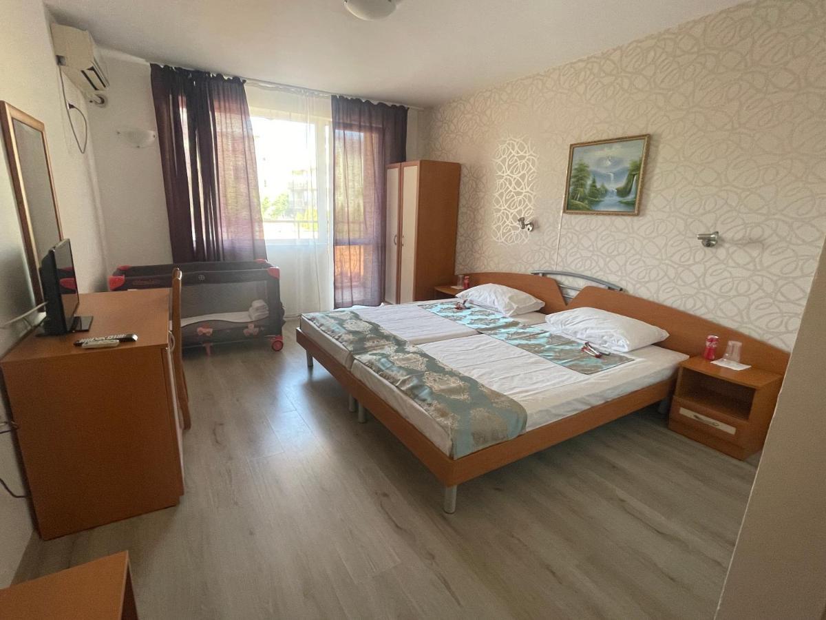 Family Hotel Aqua Равда Екстериор снимка